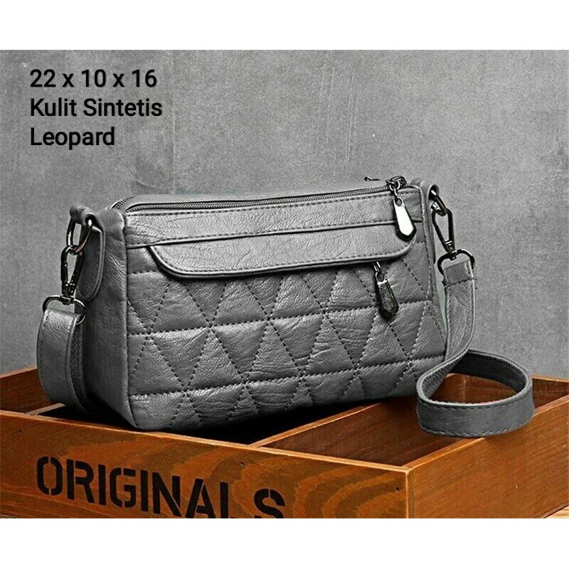 Triangle bags tas selempang wanita slingbag kulit tas polos simple elegant tas kondangan triangle