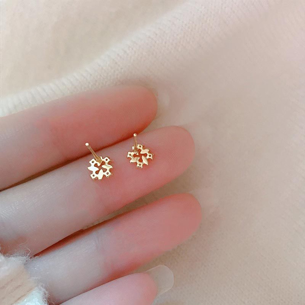 Anting Tusuk Berlian mini Model hollow Untuk Wanita