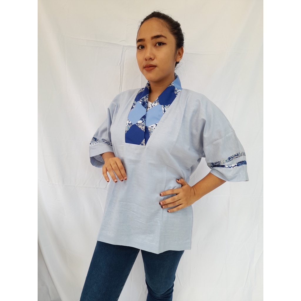 Blus Batik kombinasi Quilt biru muda - Ayumi | AVARA