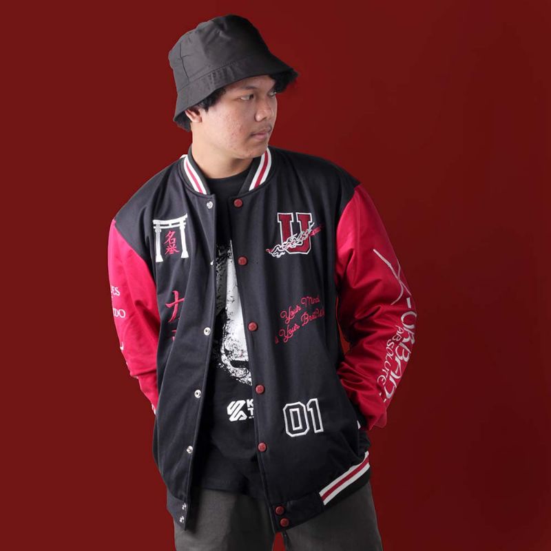 Varsity Jaket Baseball Motif Terbaru Keren Stylish Premium Material Bahan Mayer Full Bordir Warna Hitam Merah | Jaket Sukajan Xtreme Performance | Jaket Distro Keren Style Korea Japan