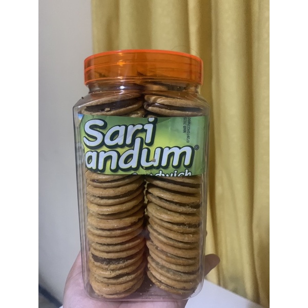 Sari gandum snack brand toples