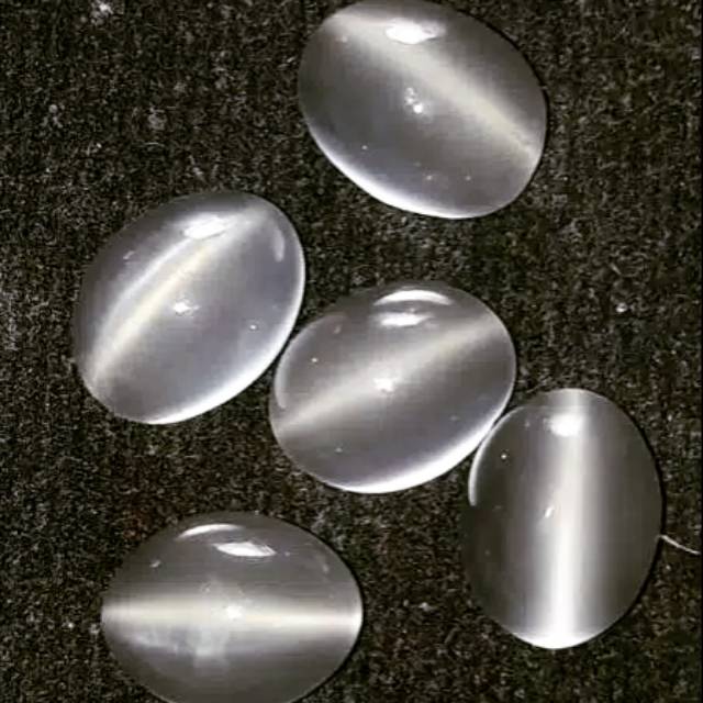 Batu cincin cat eye (Srilanka).