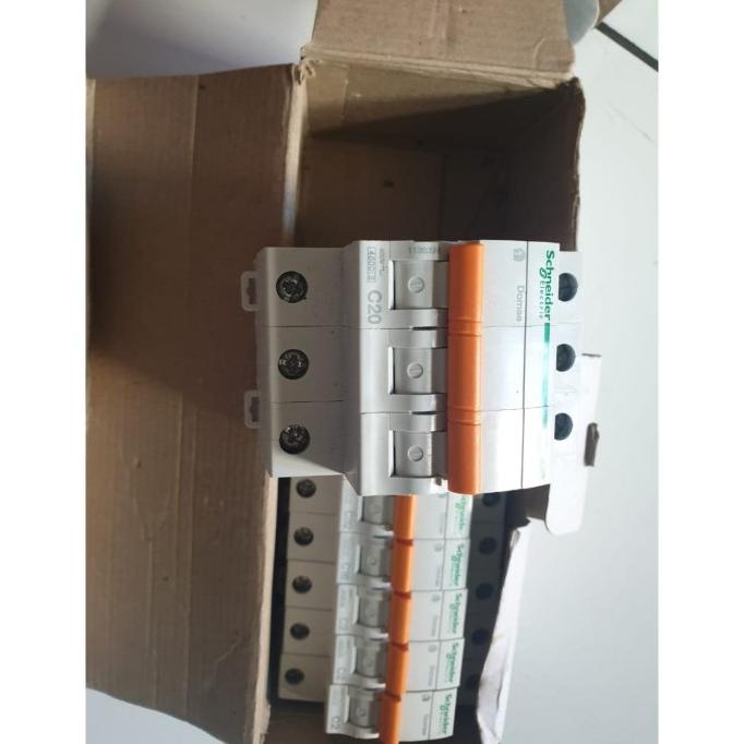 mcb schneider 3 phase 20A mcb domae schneider Ori dan SNI mcb 3 phase