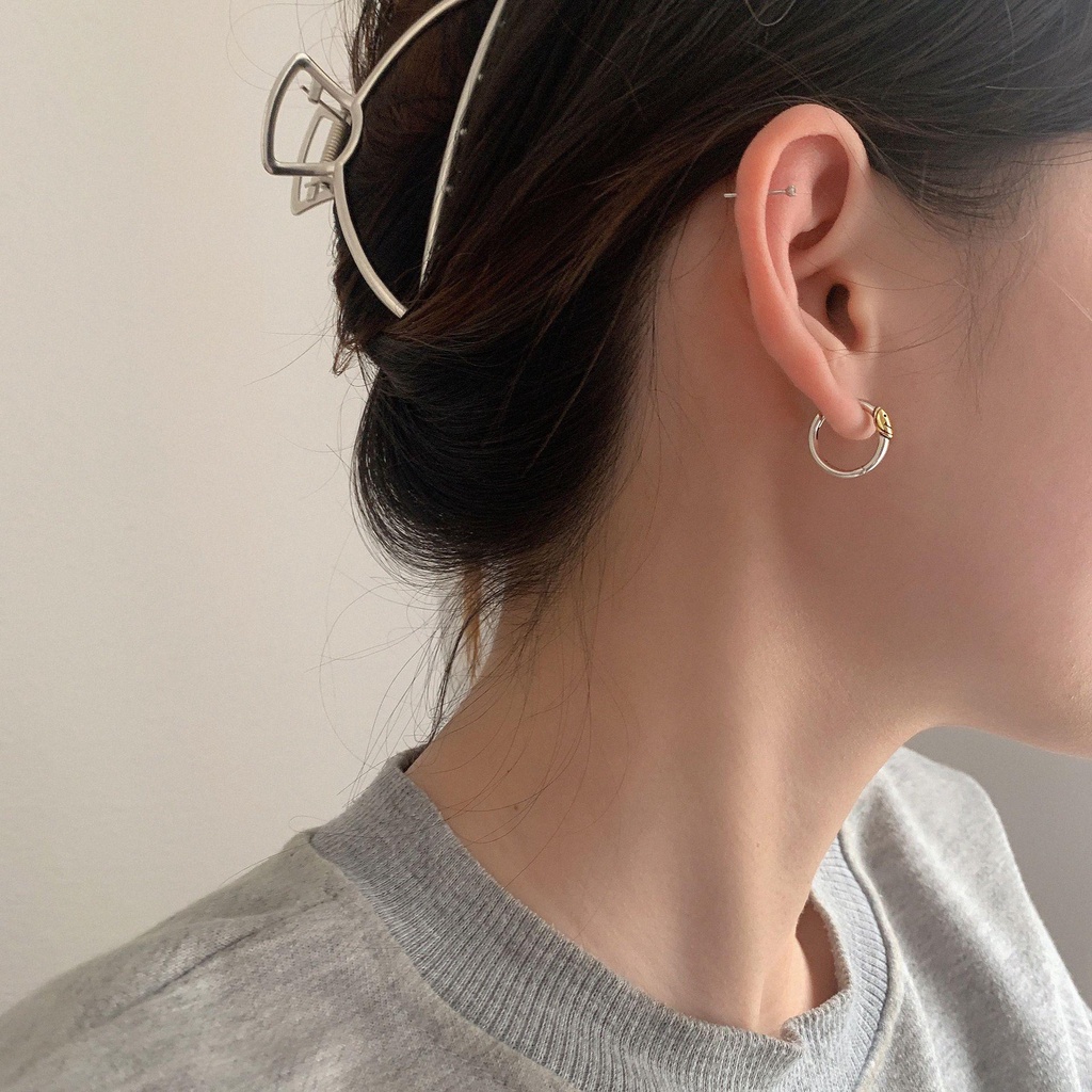 [Elegan] Anting Hoop Punk Lingkaran Bulat Sederhana Wajah Senyum Warna Senada Unisex Korea Ear Buckle