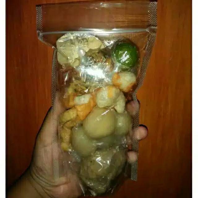 

Baso aci pedas gurih mamaci isi banyak