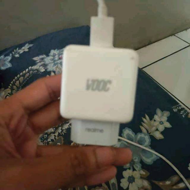 Charger original bawaan realme 3 pro