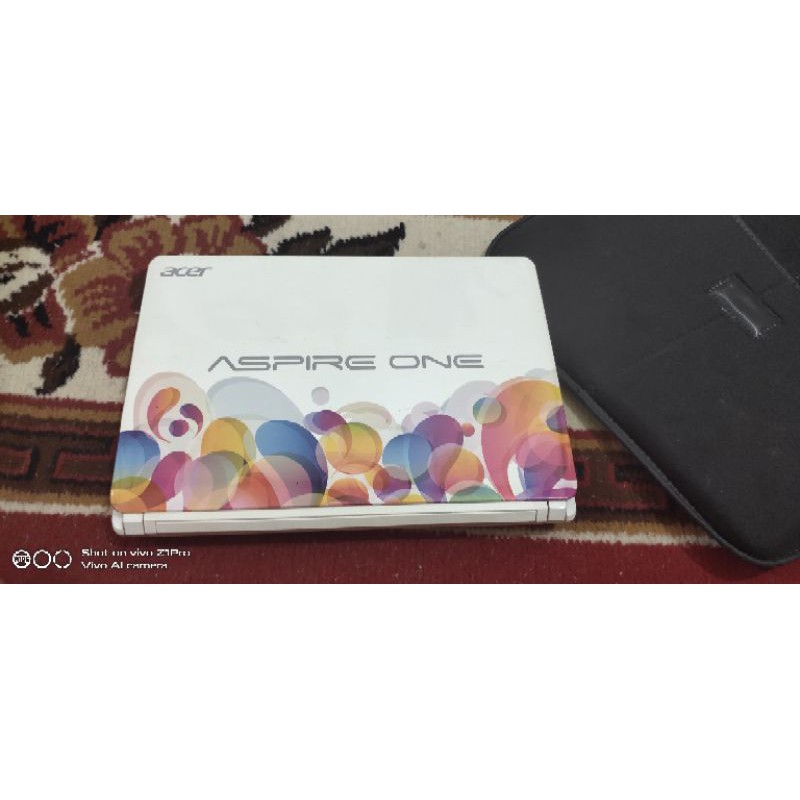 NETBOOK ACER ASPIRE ONE D270 BEKAS