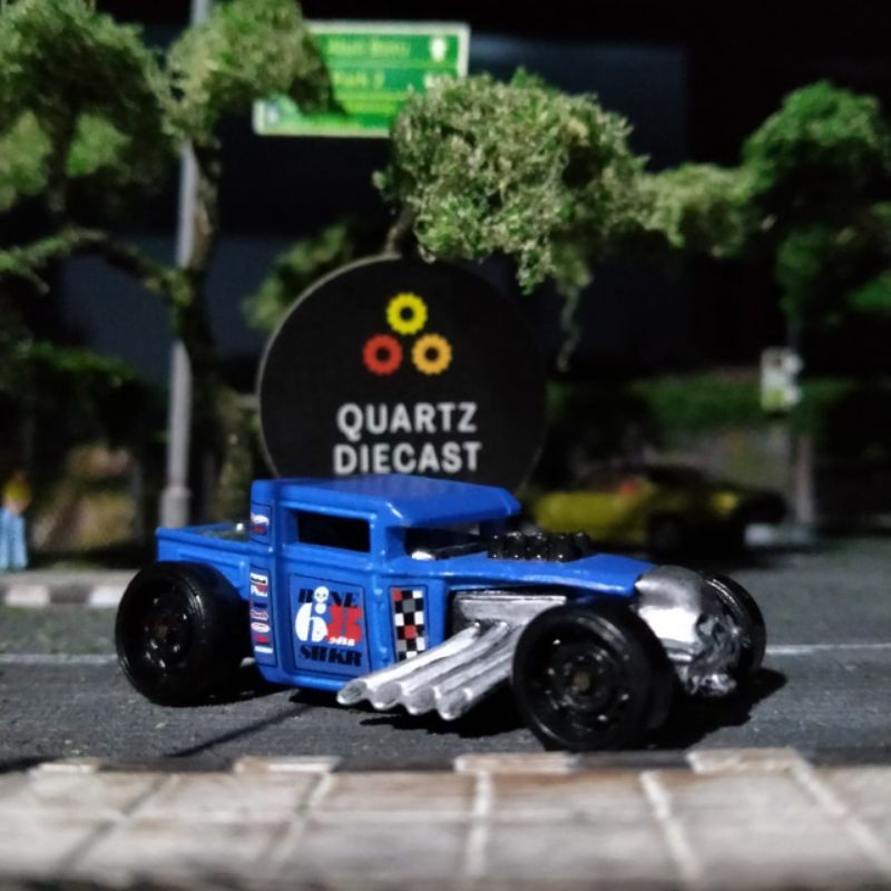 Hot Wheels Loose Bone Shaker Biru