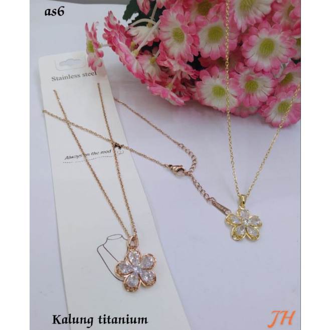 Fourfashion Kalung Titanium Motif Bunga Kristal Premium S233