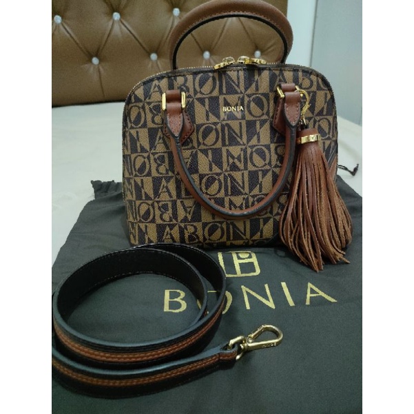 Preloved Bonia alma like new,