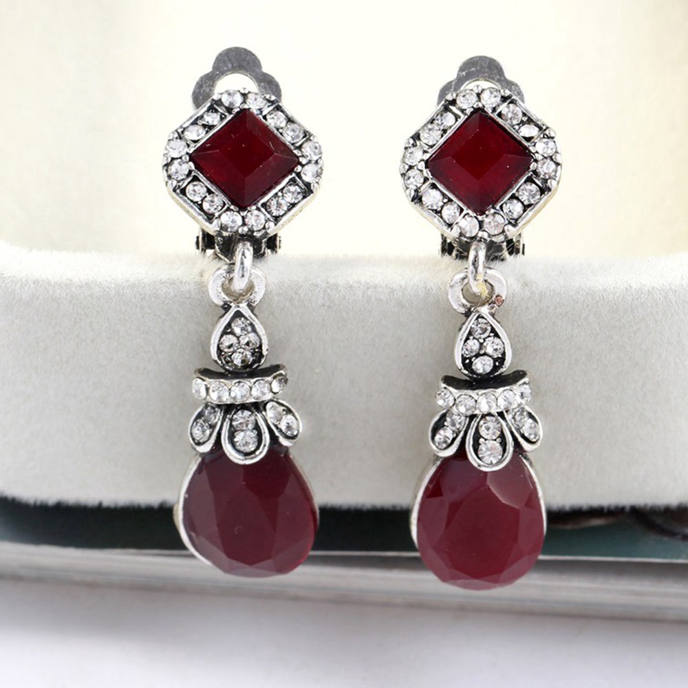 Anting Klip Tanpa Tindik Gaya Vintage Bohemia Bentuk Geometri Bahan Resin Warna Hitammerah Untuk Wanita