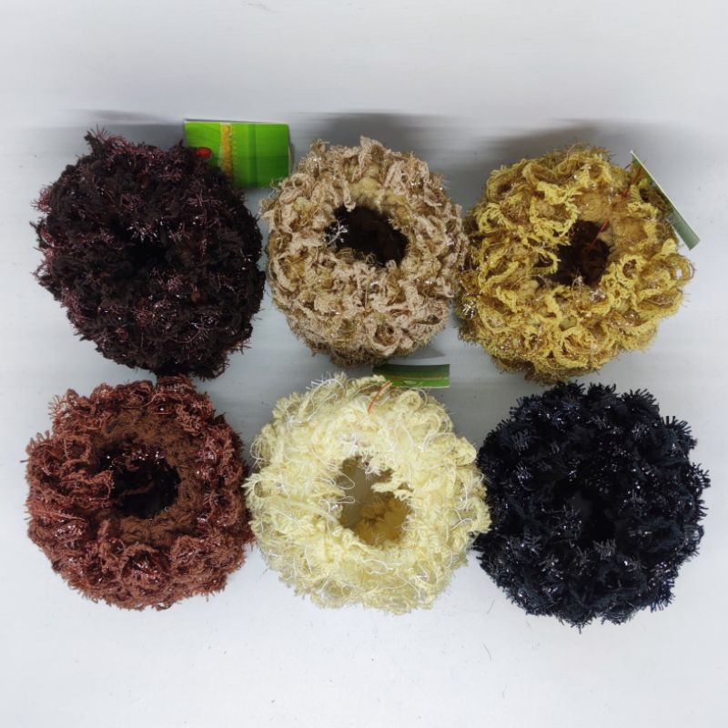 

Kuncir Donat Coklat Hitam