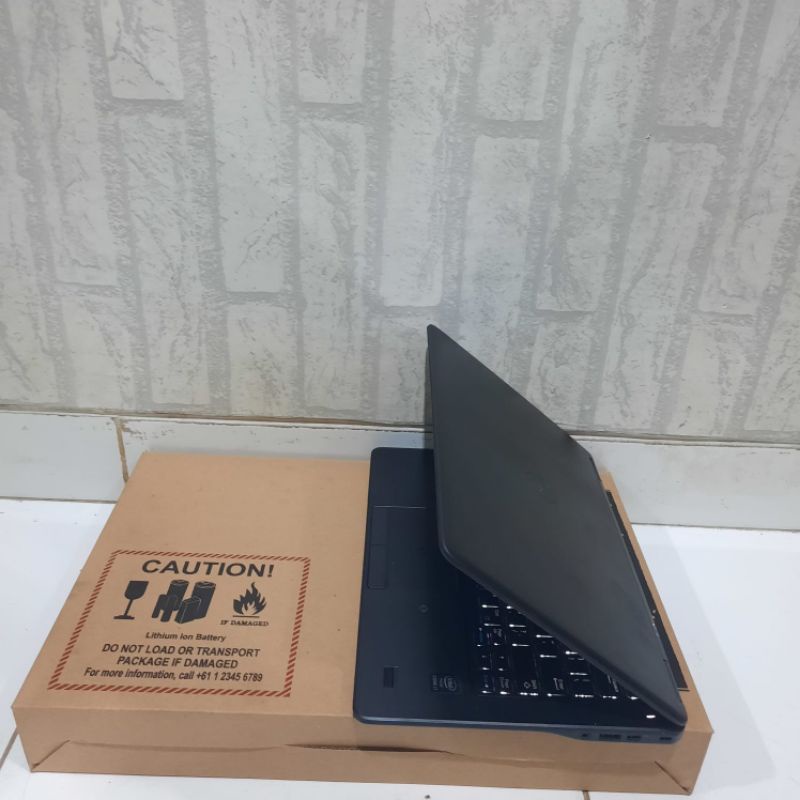 Laptop DELL LATITUDE  E7250 Core i7-5600U Ram 8Gb / Ssd 256Gb Keyboard Backlight