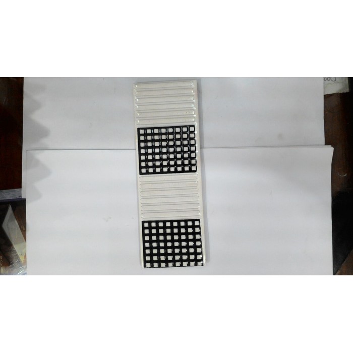 List Keramik Dinding Panel Hiasan Hitam Putih Minimalis Ukuran : 20 X Murah