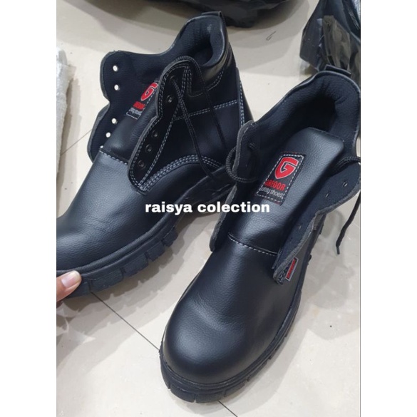 sepatu safety / separu proyek