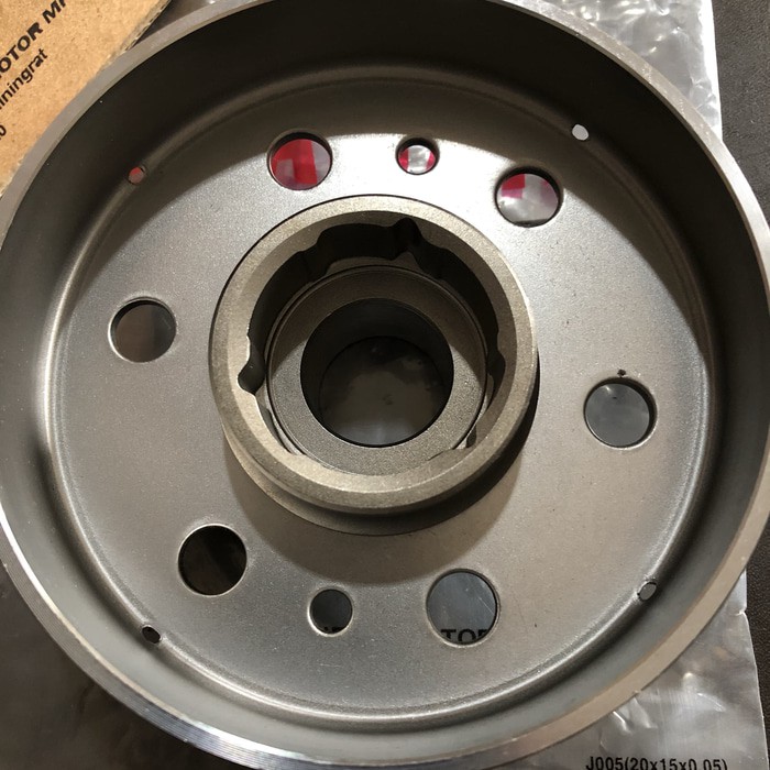 Mangkok Ganda Kopling Otomatis Clutch Lonceng Yamaha Vega ZR 24T 5D9