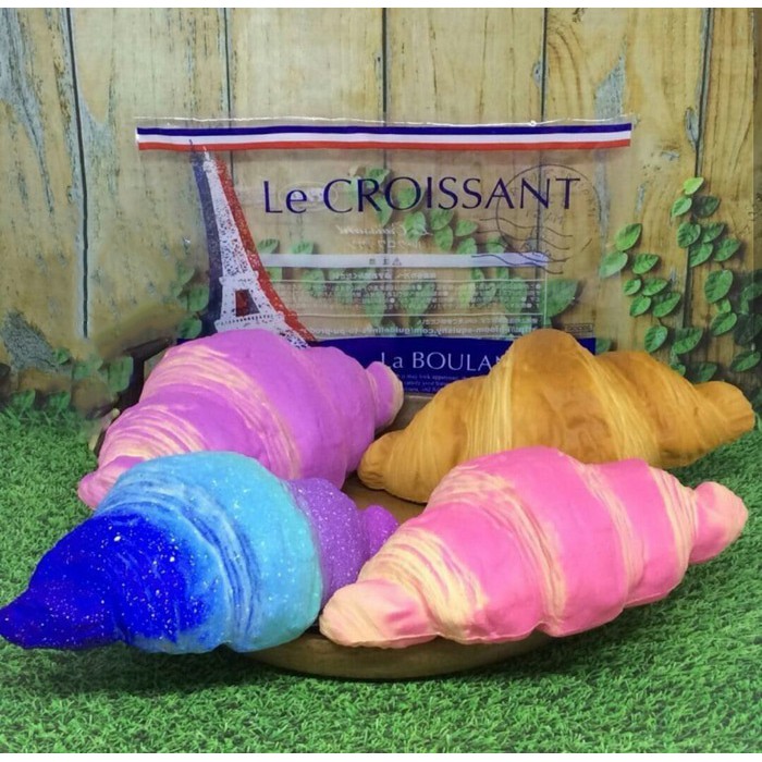 Soft And SlowRise Squishy CROISSANT BY IBLOOM