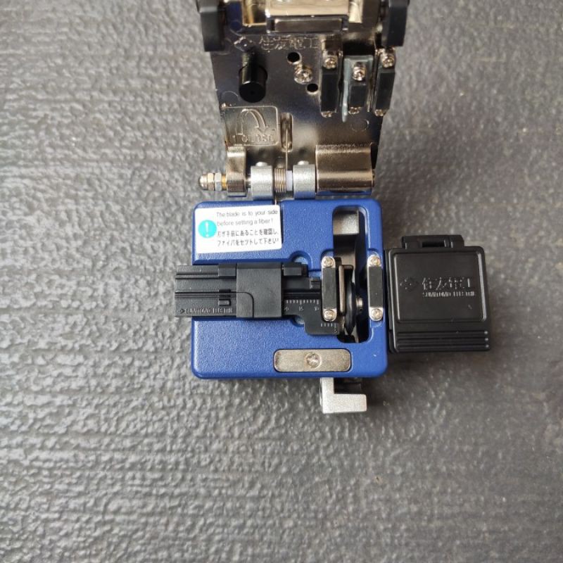 Fiber Cleaver Merek Sumitomo FC-6S Box With Blue - Bagus