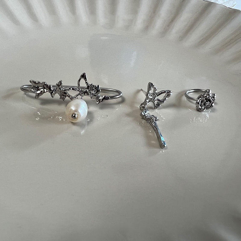 3 Pcs / Set Anting Stud Tanpa Tindik Bentuk Kupu-Kupu Aksen Mutiara Zircon Gaya Korea Untuk Wanita