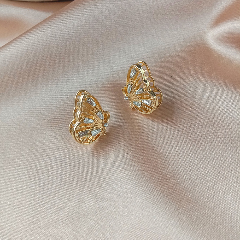 Hu Hu Hu Hu Hu Alat Bantu Pasang Kacamata♡ Anting Stud Desain Kupu-Kupu Untuk Wanita