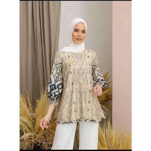 Cika Blouse Wearing Klamby