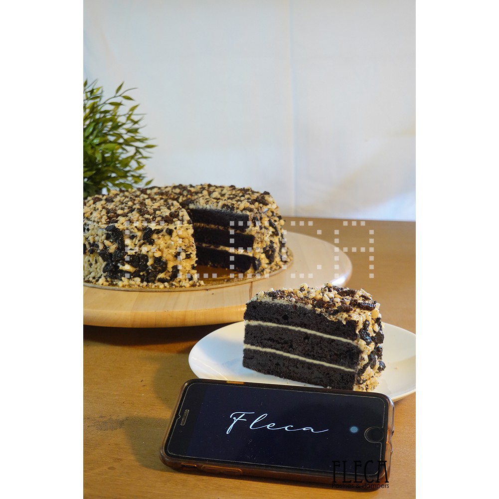 

STOUT DARK CHOCOLATE PREMIUM BIRTHDAY CAKE COKLAT UNION CREAM CHEESE ENAK