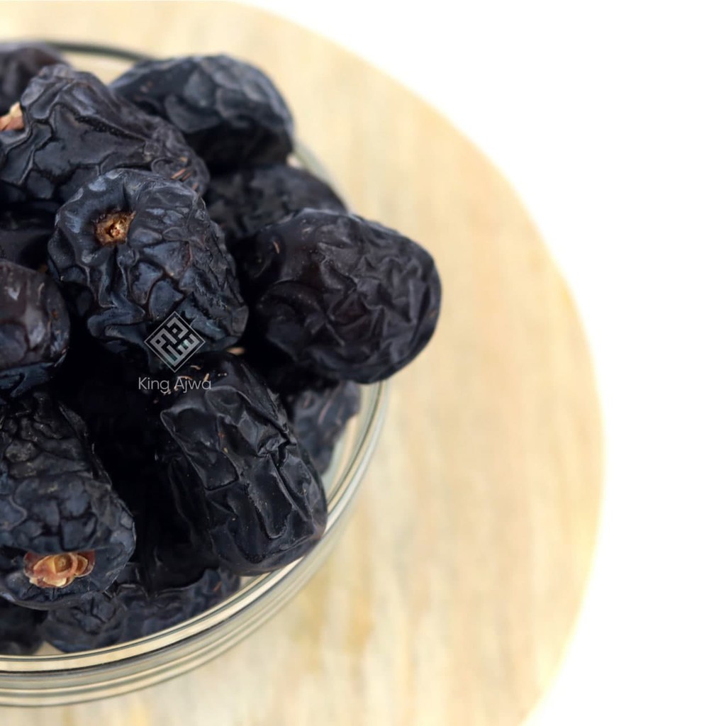 

Kurma Ajwa Madinah Asli King Ajwa Original
