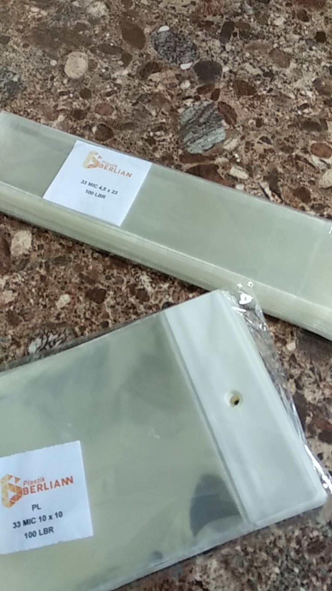 10 X 10 Cm Plastik Display / Sticker Tebal (100 Lbr) (lem) (plong Pl)