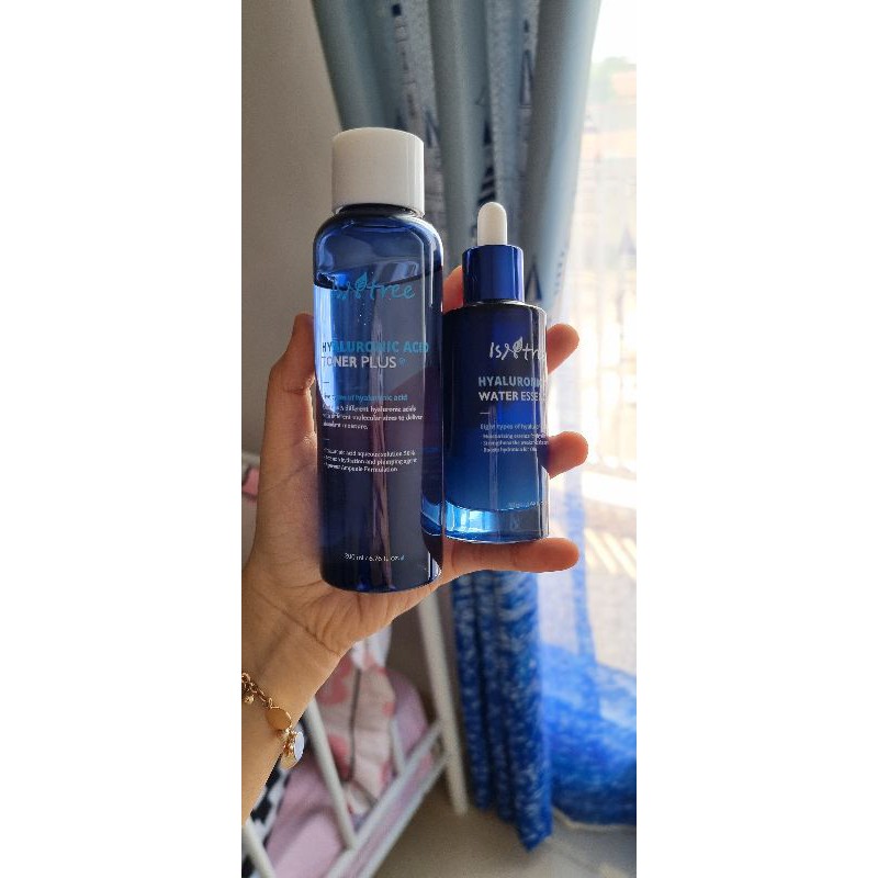 isntree hyaluronic acid essence dan toner