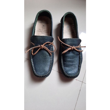 Jual sepatu Loafer cowok merk Democrata original 100%