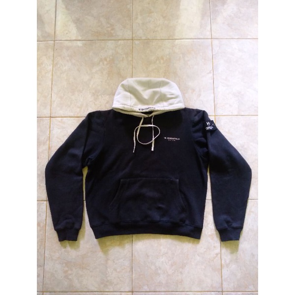 hoodie w essentiels second