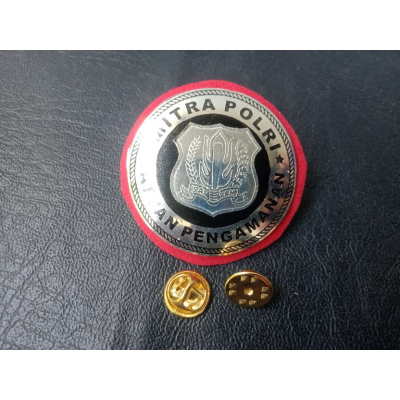 pin mitra polri satpam silver lis merah