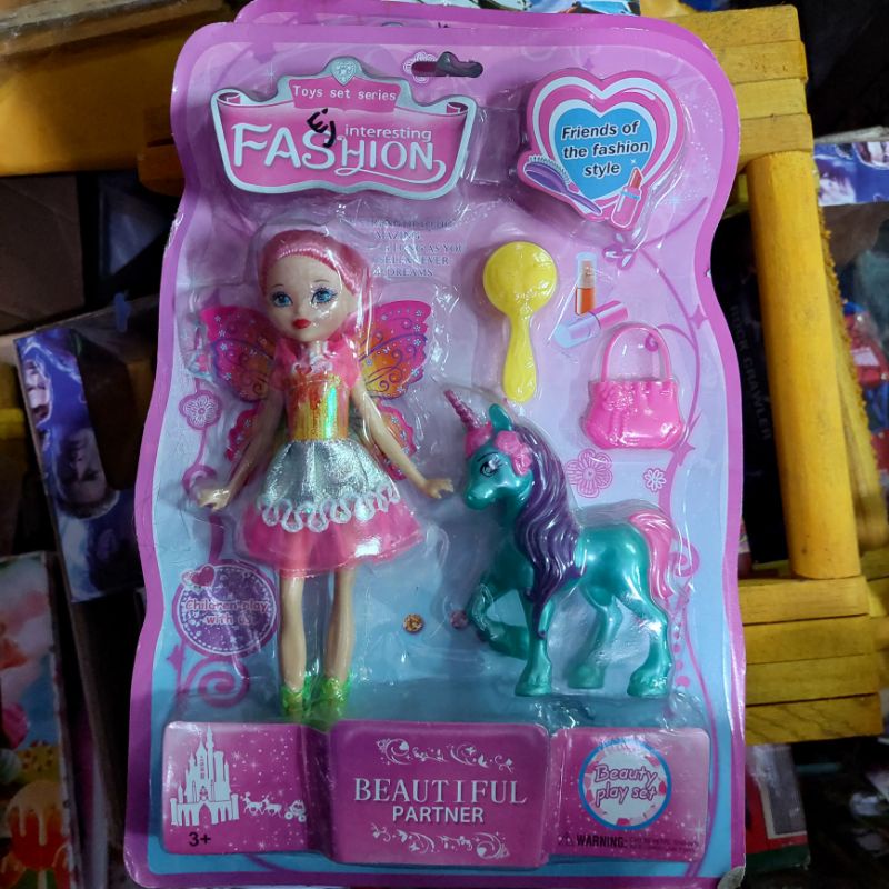 mainan boneka peri sayap barbie dan litle little pony - interesting fashion