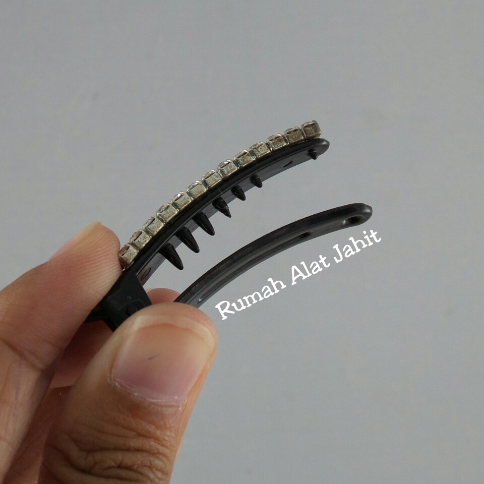 Jepit Rambut / Hair Clip Permata Baris Segi Panjang 4.5cm