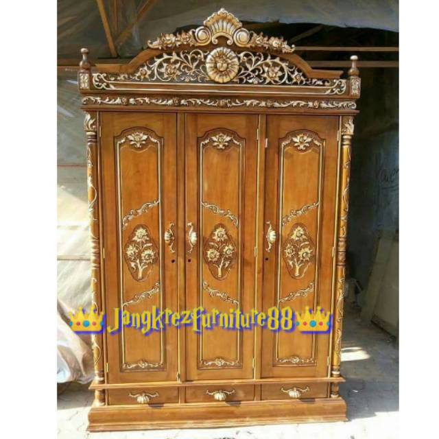 LEMARI JATI 3PINTU.