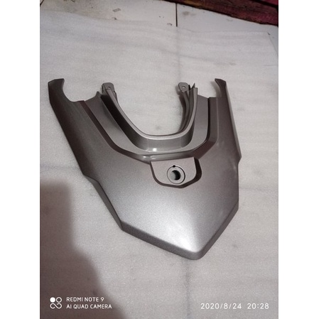 cover rear center vario 150 sambungan body belakang silver vario 150 2018-2020 original