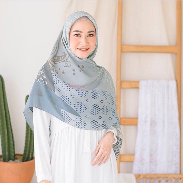 Hijab segiempat syar’i azzura