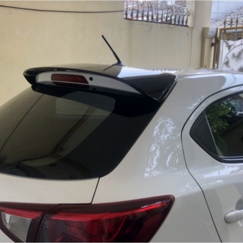 spoiler mazda 2 2015-2018