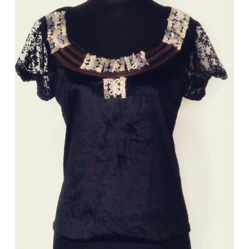Top Victoria bahan beludru Hitam kombinasi detail