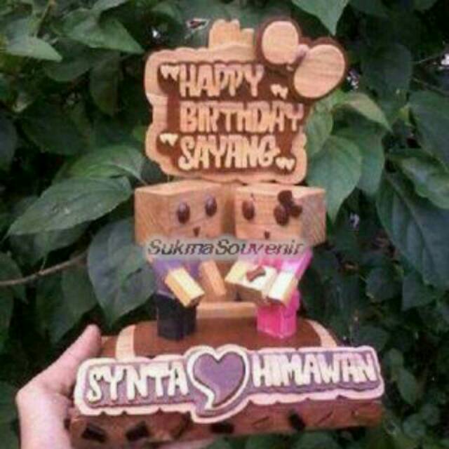 Boneka kayu Danbo Couple Super Romantis