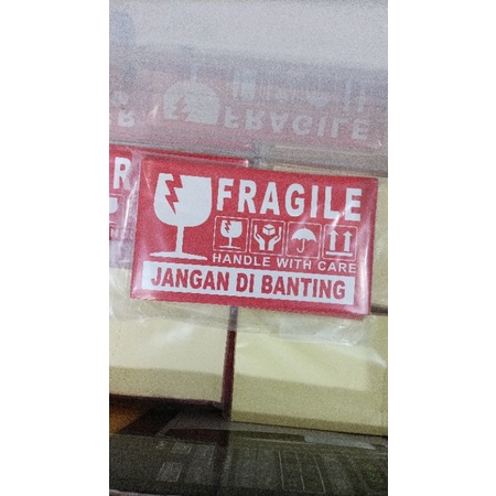 

STIKER FRAGILE MERAH2 STIKER PECAH BELAH