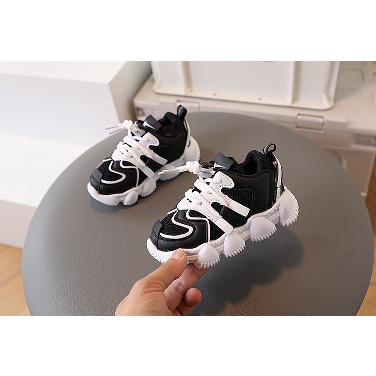 COD- Sneakers anak unisex / Sepatu anak laki laki impor korea usia 0-6 Tahun / Black &amp; White / sepatu premium keren / SN-017