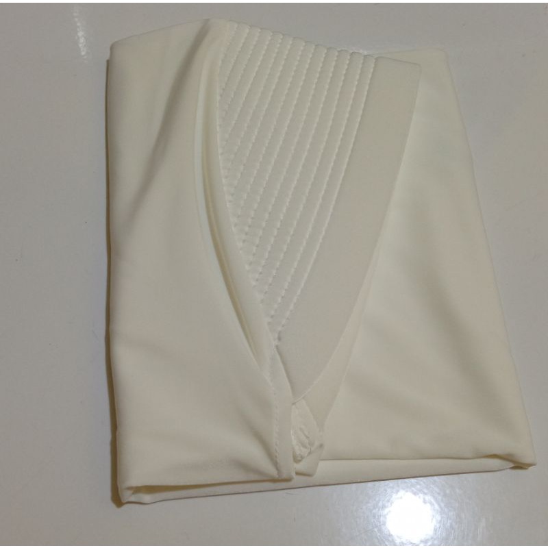 bergo sport pendek  terbaru-Putih tulang