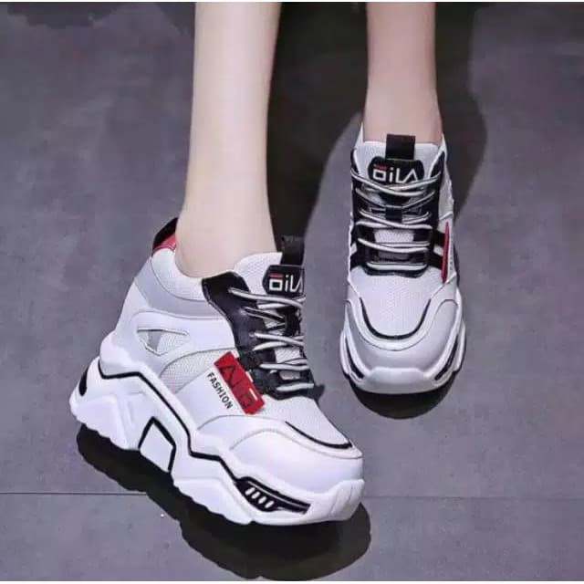 Sepatu Sneakers Wanita Nafa SDS348