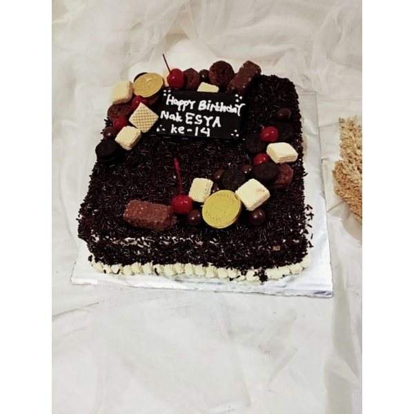 

KUE ULANG TAHUN CREAMCHESE ukuran 20cm