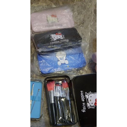 set brush alat make up kuas wajah hello kitty souvenir