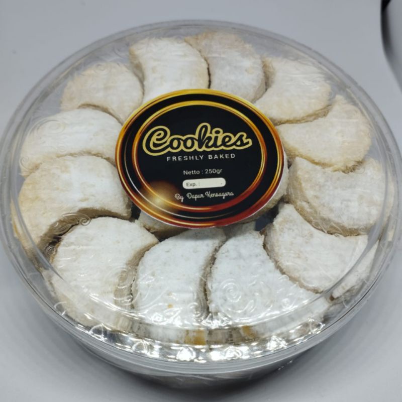 

KUE KERING PUTRI SALJU PREMIUM 250GR ENAK BUAT MAKANAN LEBARAN