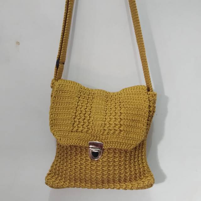 Tas rajut lembang selempang kotak warna polos gesper