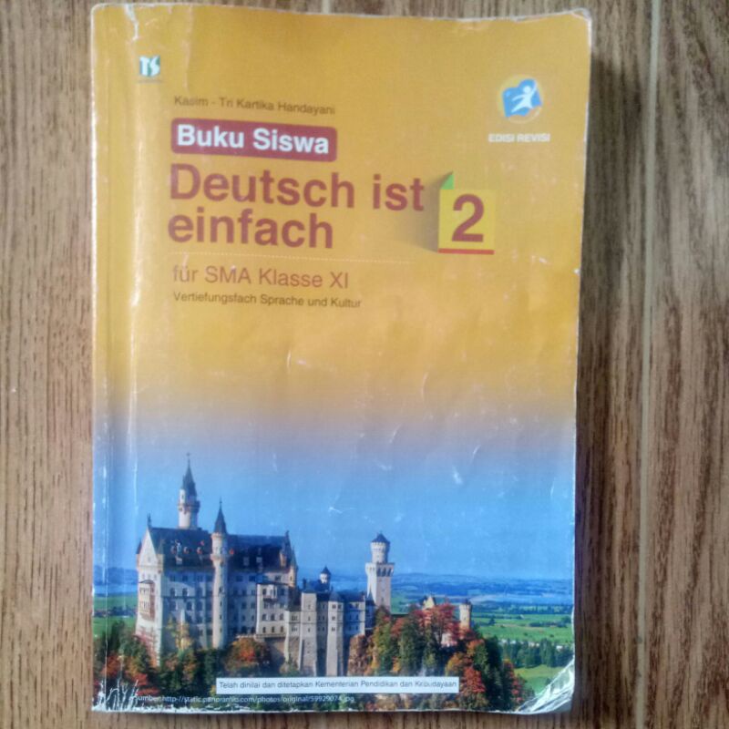 Buku Deutsch ist einfach by Kasim - Tri Kartika Handayani SMA Klasse XI