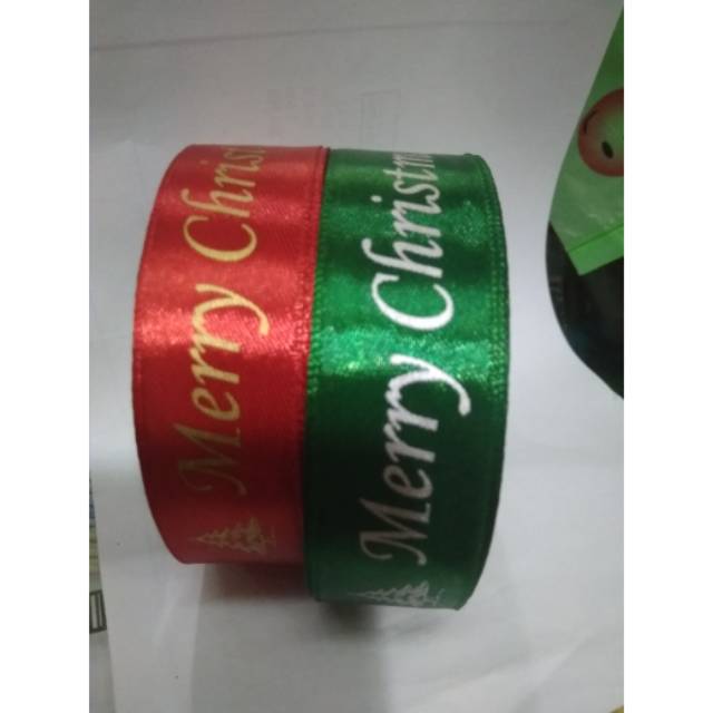 

Pita satin natal 1 in/2,5cm,harga yang tercantum diatas harga satu rol/natalan